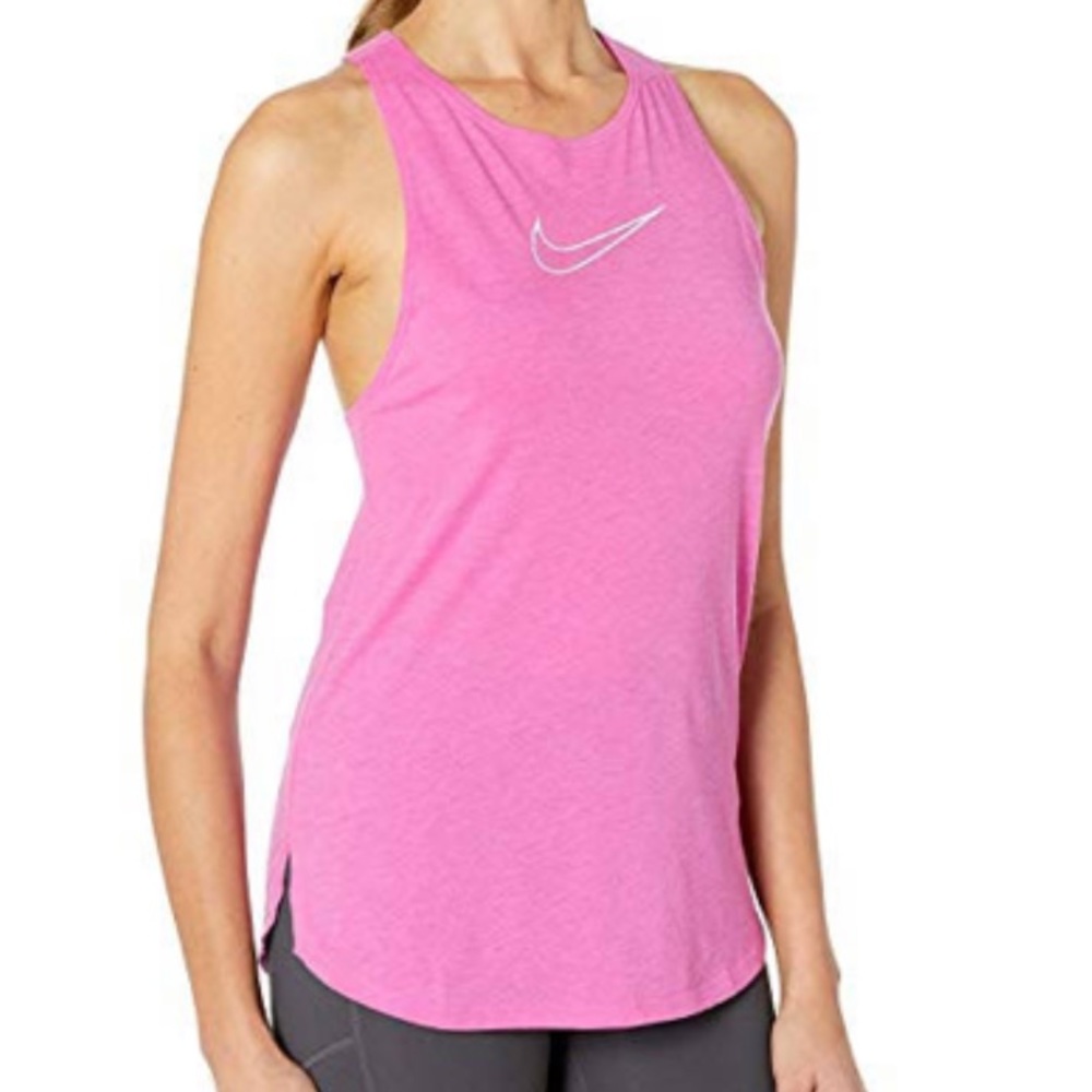 New with tags Women’s Nike hot pink tank. Xs